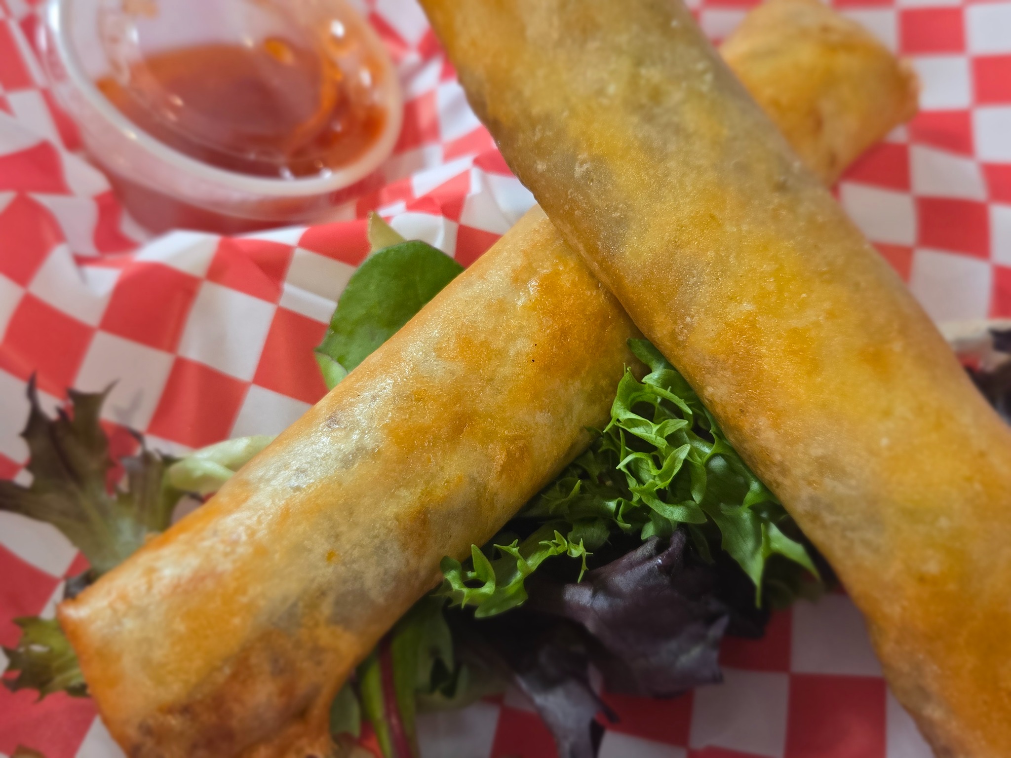 Crispy cheeseburger lumpia